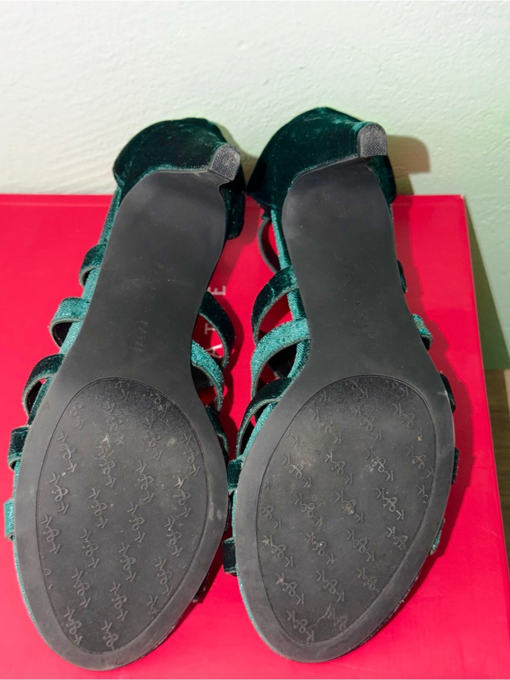 Kelly & Katie Emerald Green Velvet Strappy Cutout Heels - Picture 4 of 6